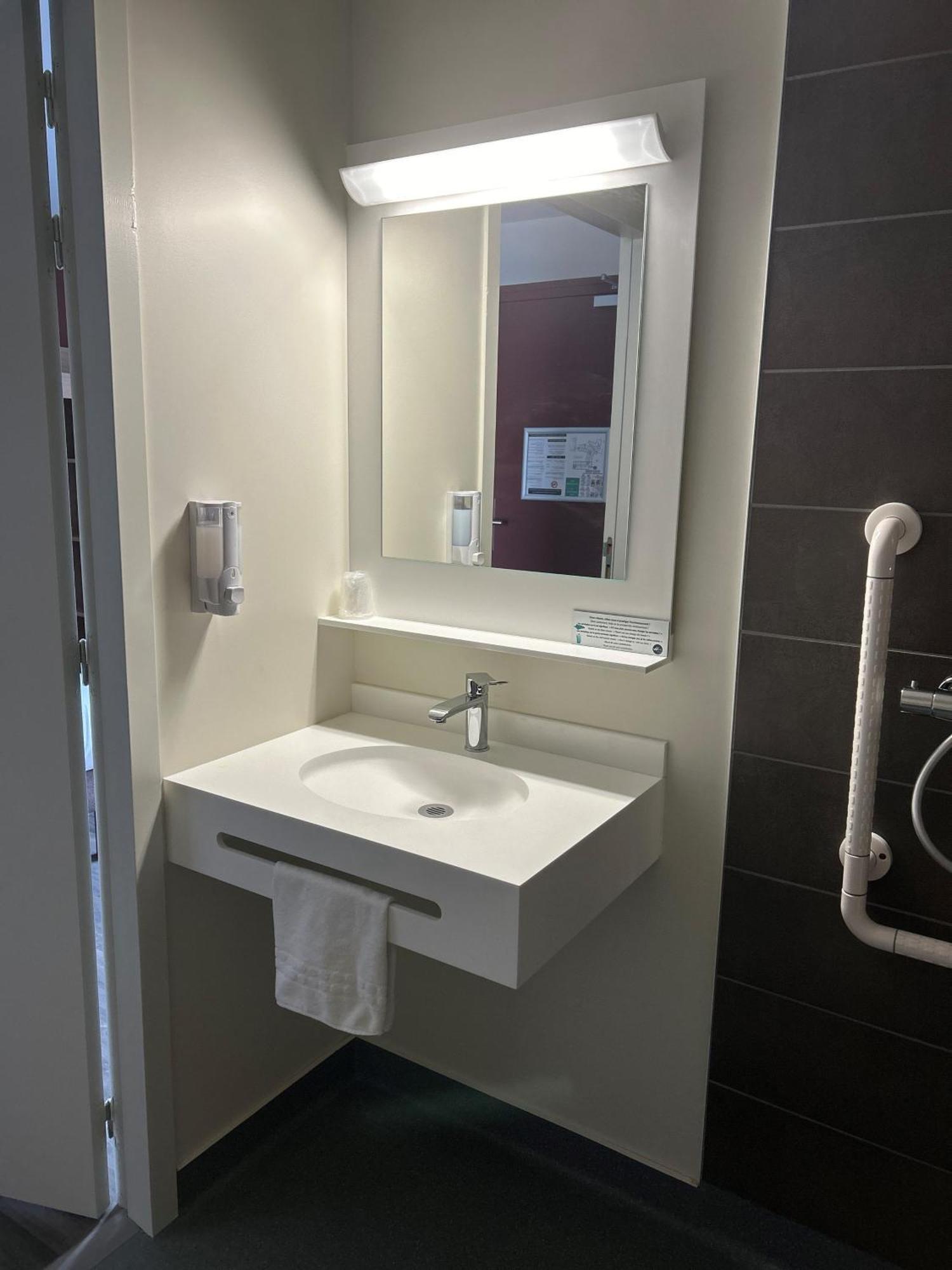 Mérignac Hotel Wood Inn Bordeaux Aeroport מראה חיצוני תמונה